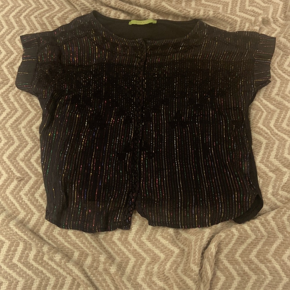 Rhapsodia t-shirt with black embroidery and pretty color scheme